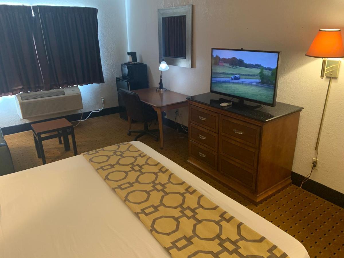 Hotel Brentwood & 2*
