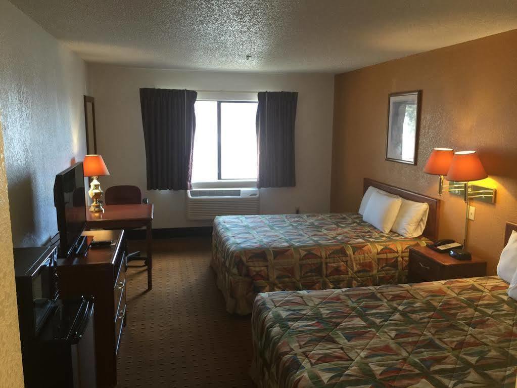 Hotel Brentwood &